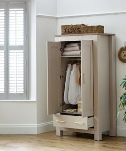 Babystyle Bordeaux Oatmeal 3 Piece Set - Image 4
